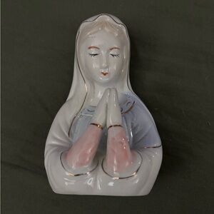 Vintage Mid-Century Praying Madonna Ceramic Mother Mary Praying 6"